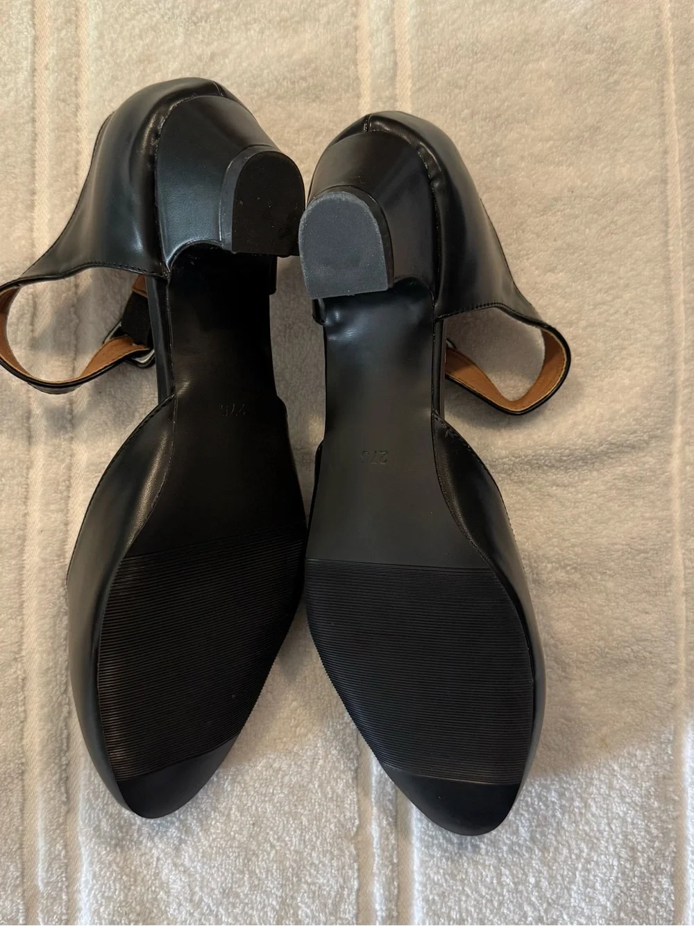 Enelauge Black Closed Toe Chunky Mary Jane Heels Size 11